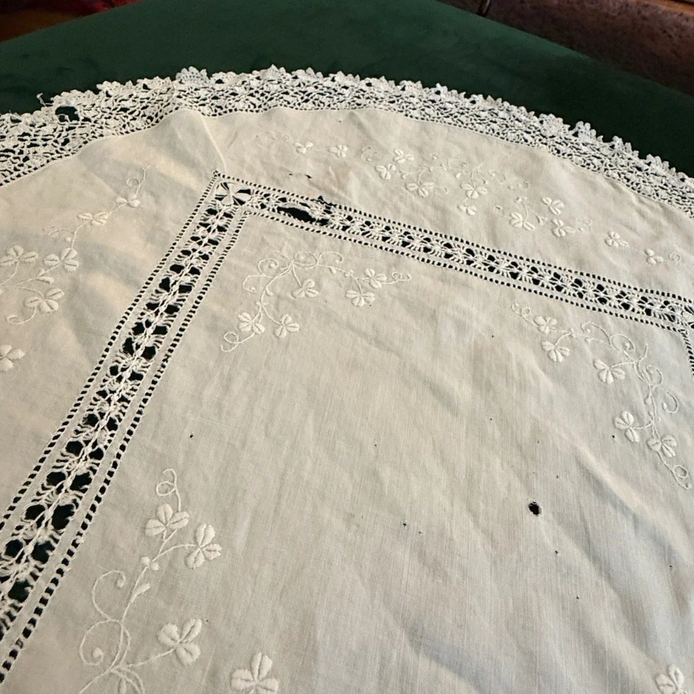 Vintage White Embroidered Lace Round Tablecloth Doily 22 Inch Cotton Linen